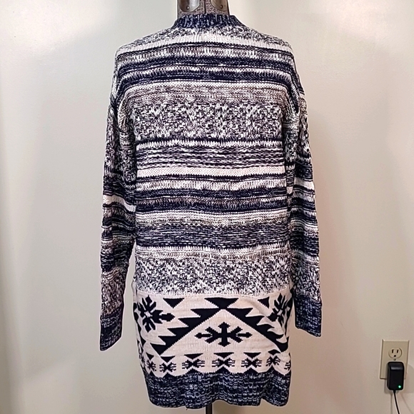 Kate & Sam Long Chunky Blue & Cream Aztec Western Boho Cardigan Sweater Sz Small - Picture 5 of 9